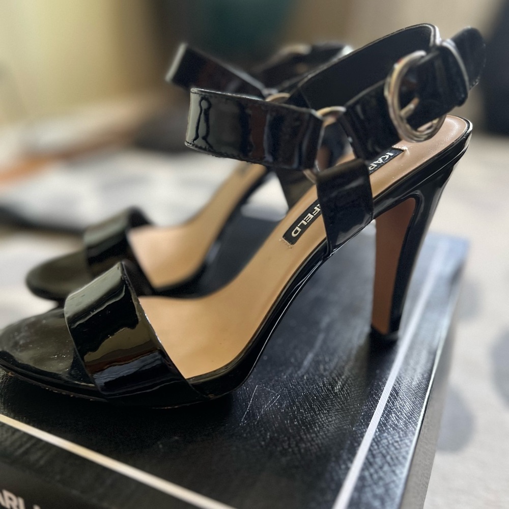 Karl Lagerfeld Paris Cieone Black Patent Leather Heels. Size 9